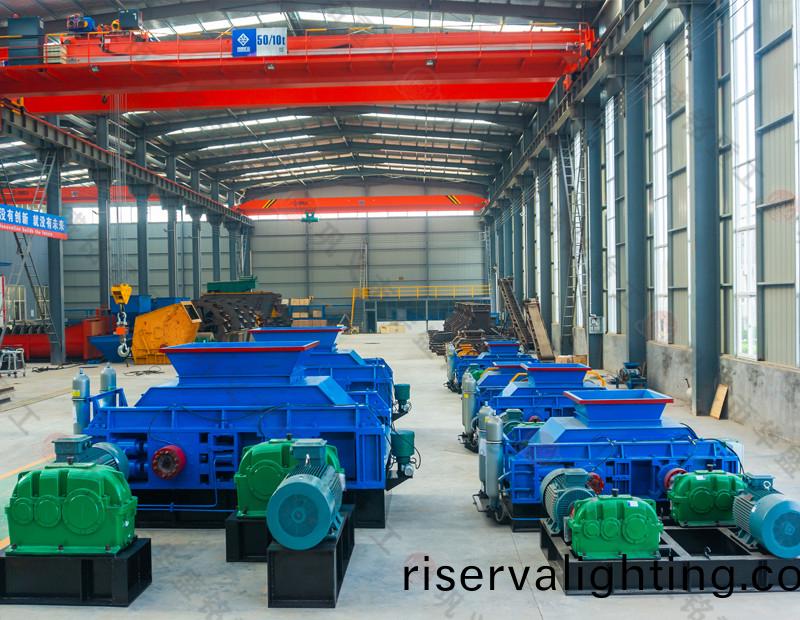 石灰巗液壓對輥製砂機