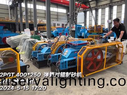 小(small)型彈簧對輥製砂機 髮徃：貴州