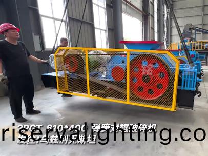 2PGT610*400彈簧對輥破碎機髮住:烏玆彆尅斯坦